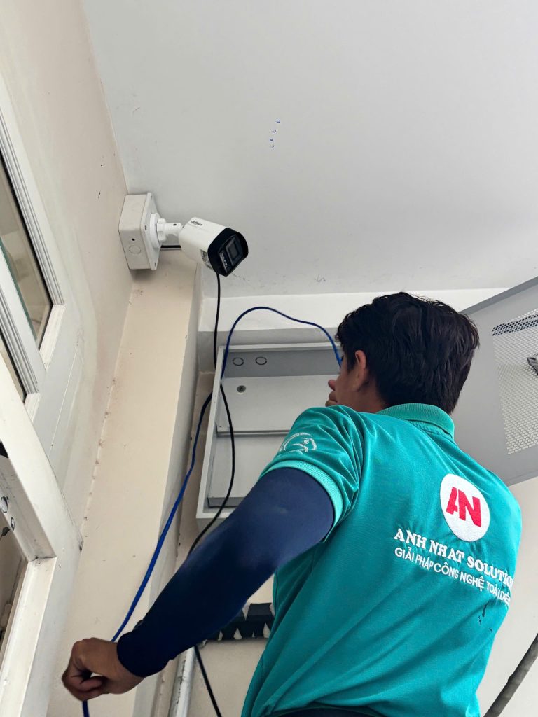 Tiến hành thi công hệ thống camera văn phòng mạng lưới Ung Thư Vú Việt Nam