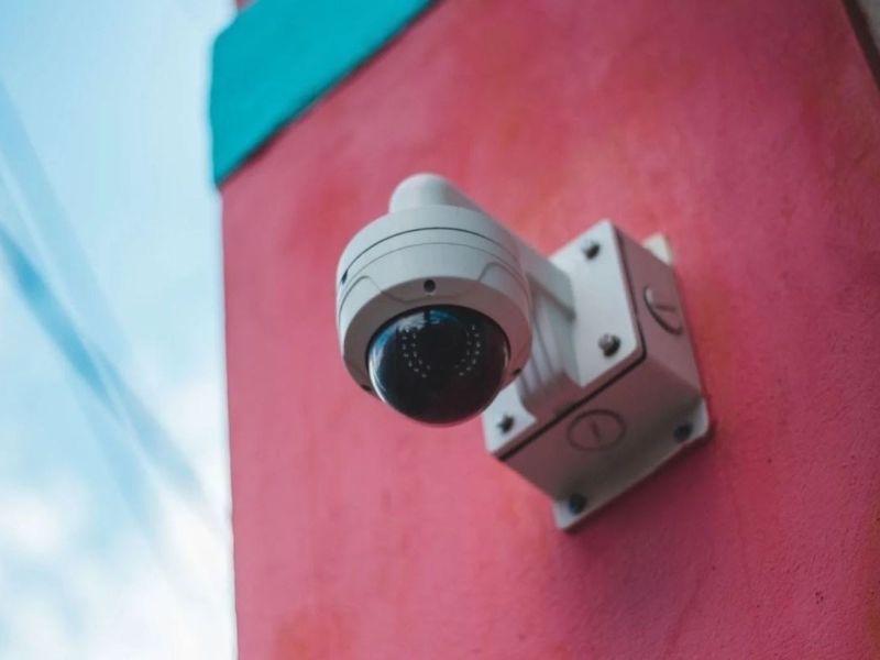 Camera Dome được đánh giá cao về tính thẩm mỹ và khả năng giám sát kín đáo