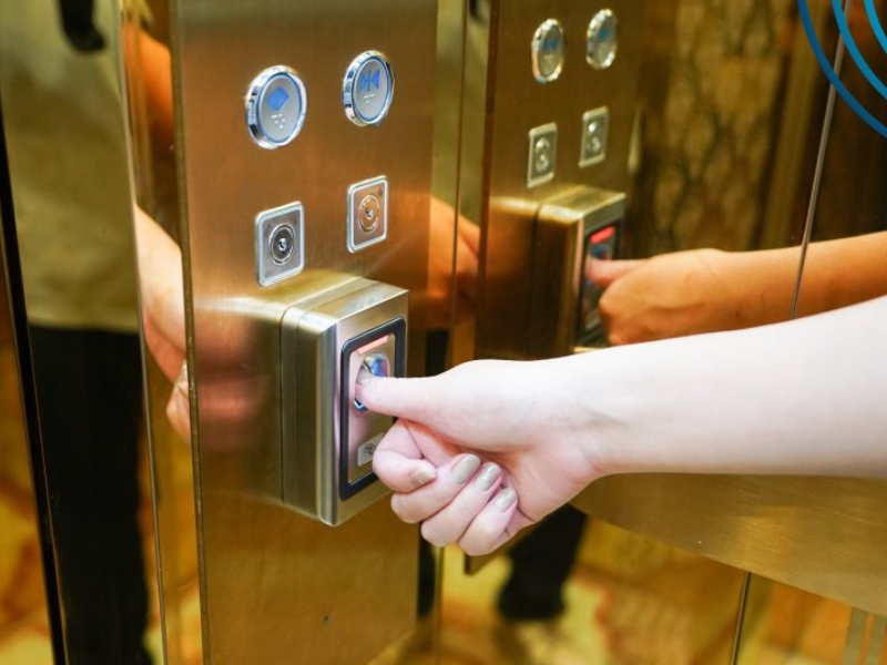 Phân tích dự toán chi phí lắp đặt hệ thống kiểm soát thang máy (ZKTeco, Mita)